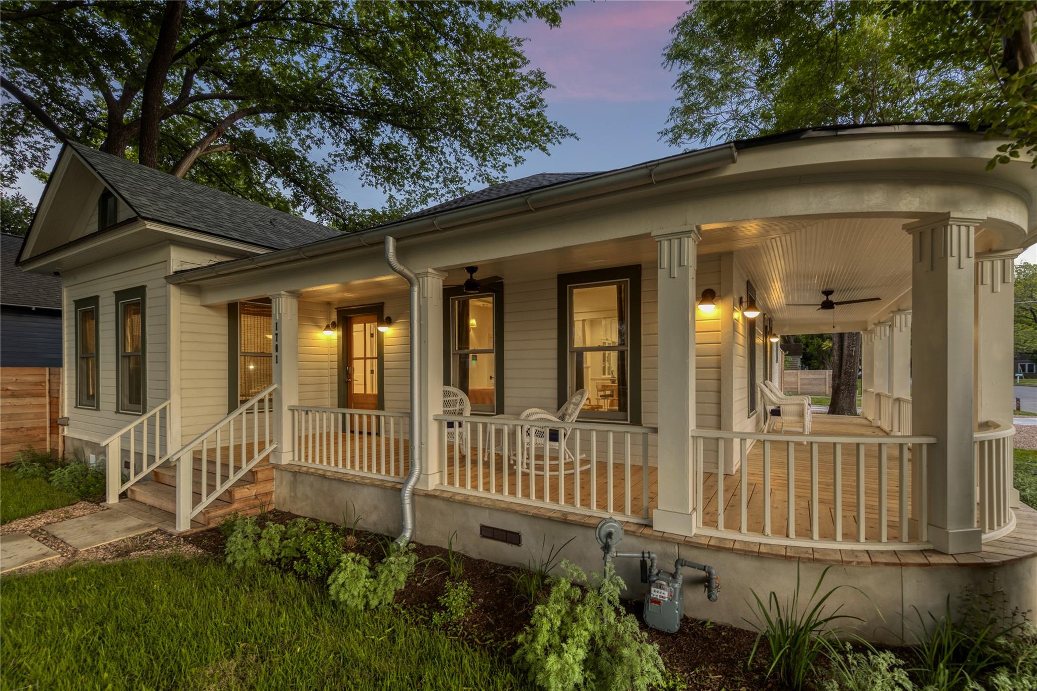 1701 Willow ST, Austin, TX 78702 photo 4