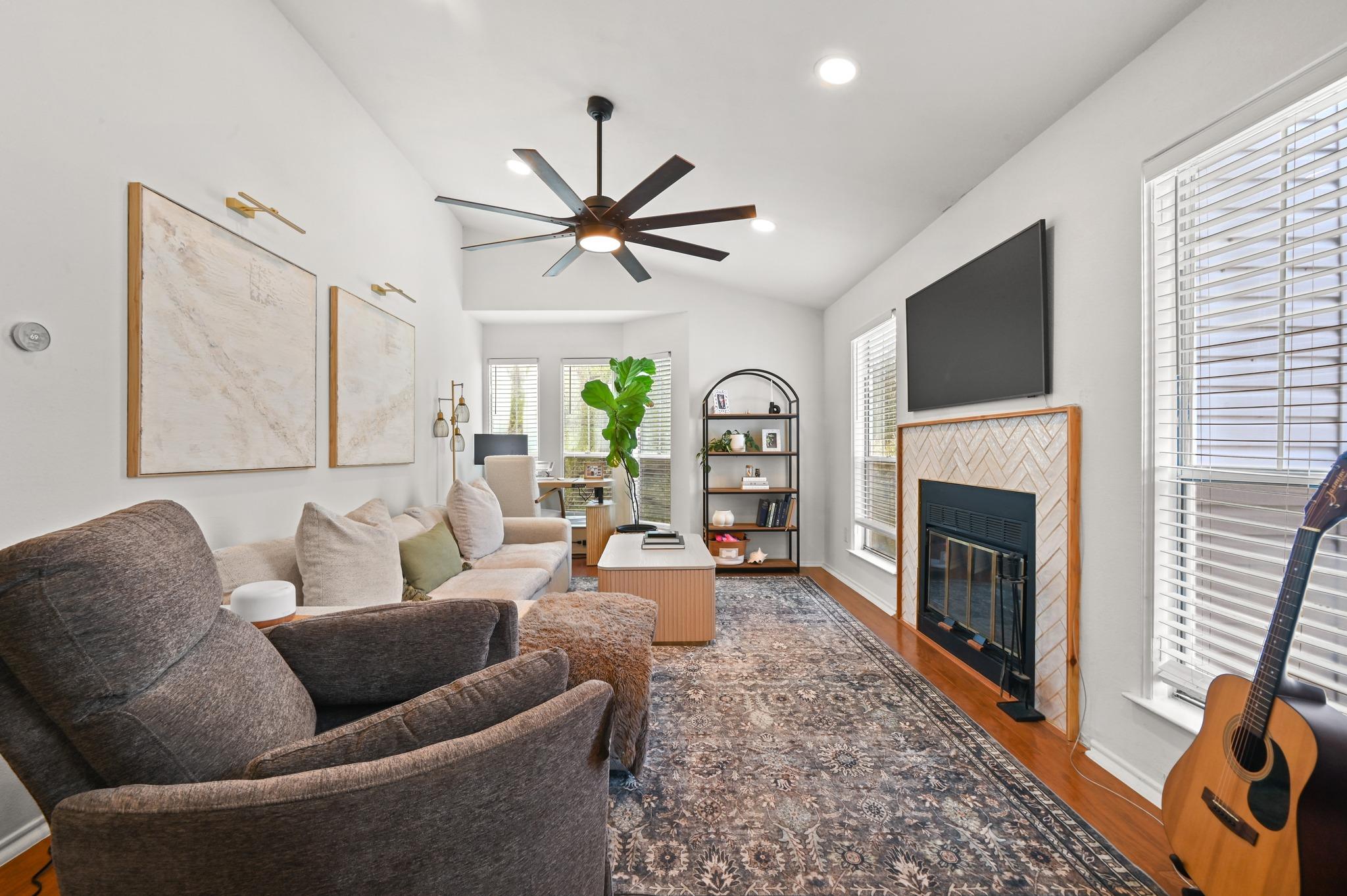 2520 Quarry RD #304, Austin, TX 78703 photo 3