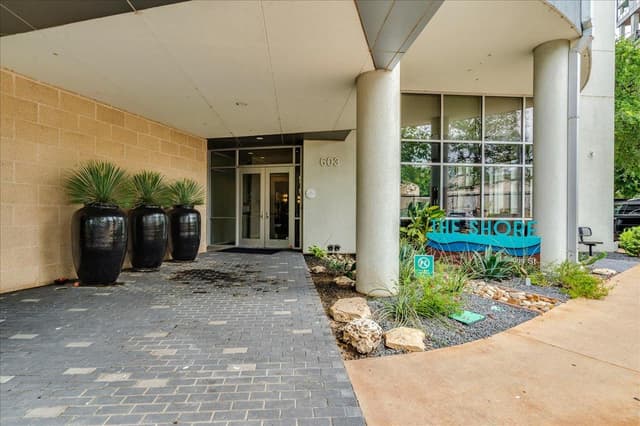 Photo of 603 Davis ST # 1704, Austin TX 78701