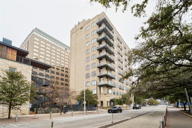 Photo of 507 Sabine ST # 403, Austin TX 78701