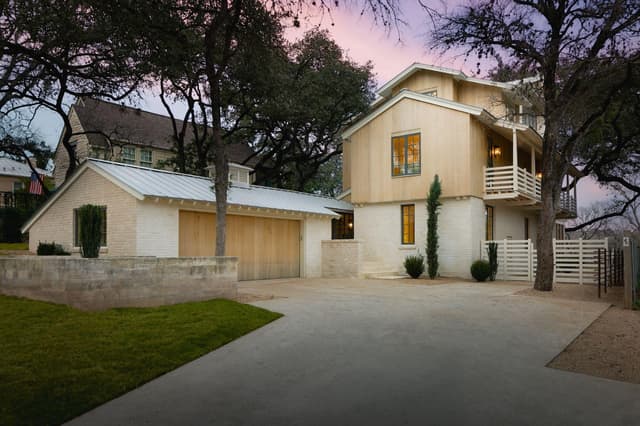 Photo of 1012 Gaston Ave, Austin TX 78703
