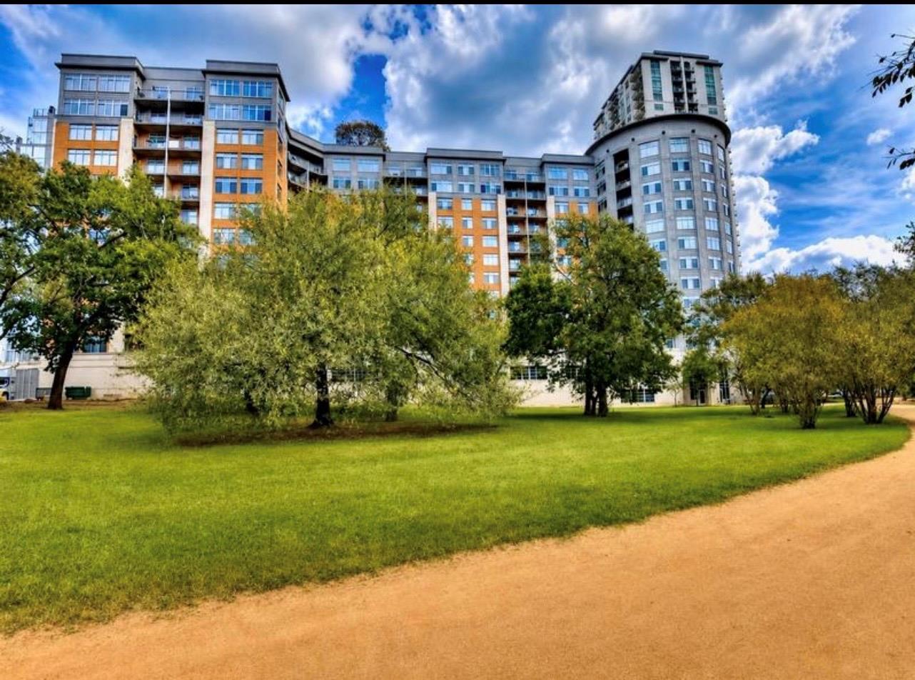 Photo of 54 Rainey ST # 608, Austin TX 78701