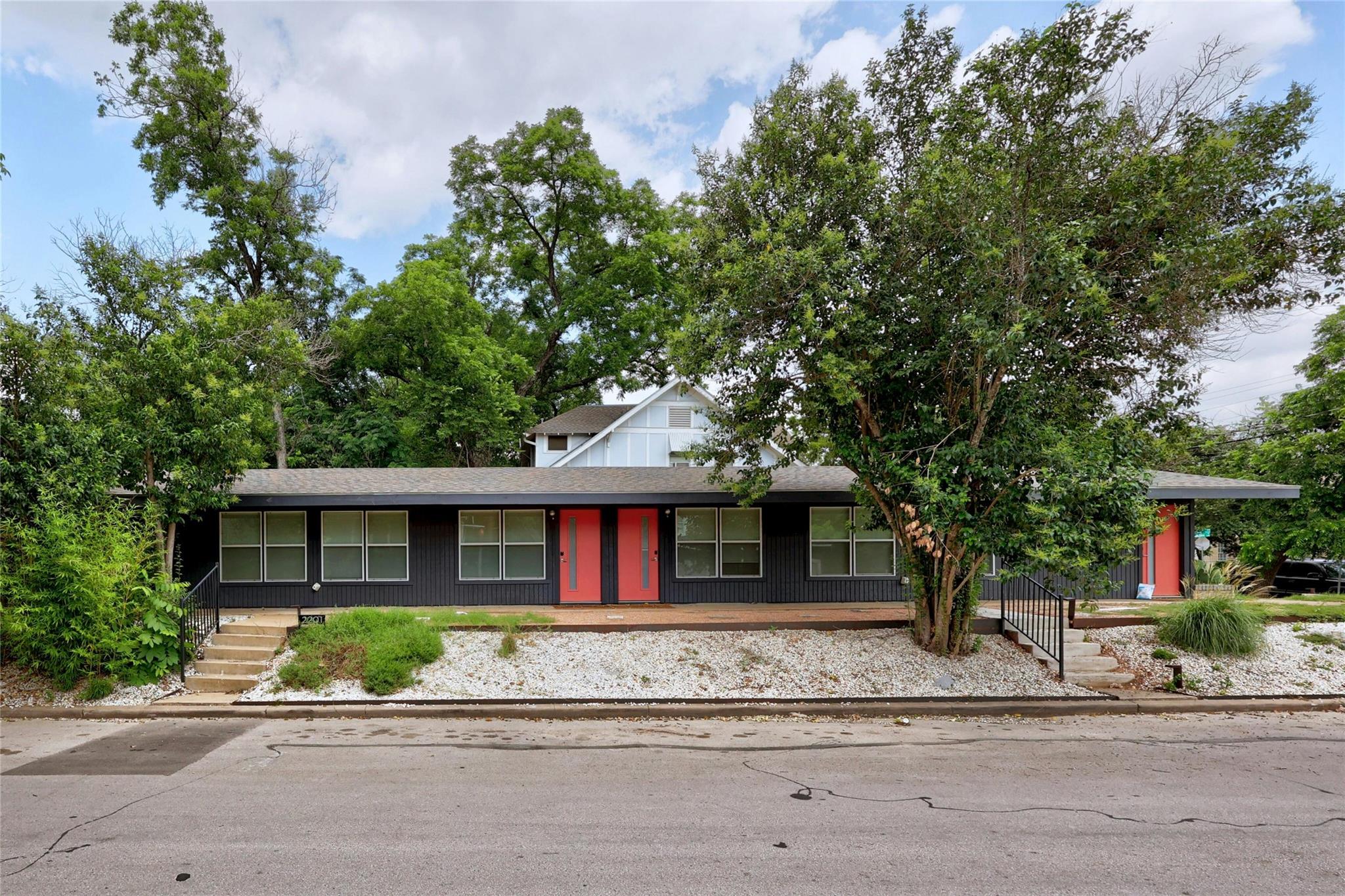 Photo of 2201 Leon ST, Austin, TX 78705