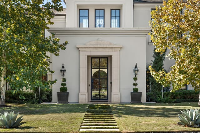 Photo of 2703 Greenlee DR, Austin TX 78703